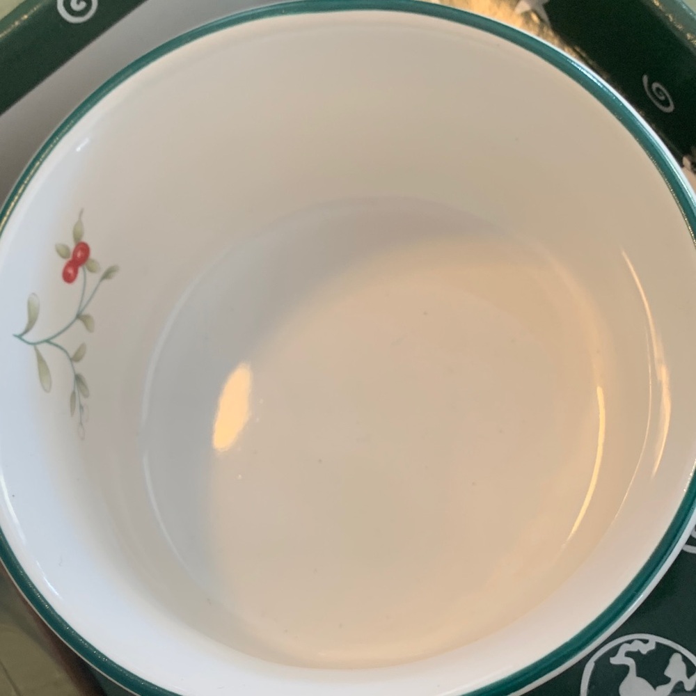 Pfaltzgraff Winterberry Green and White Dip Set - Picture 4 of 5